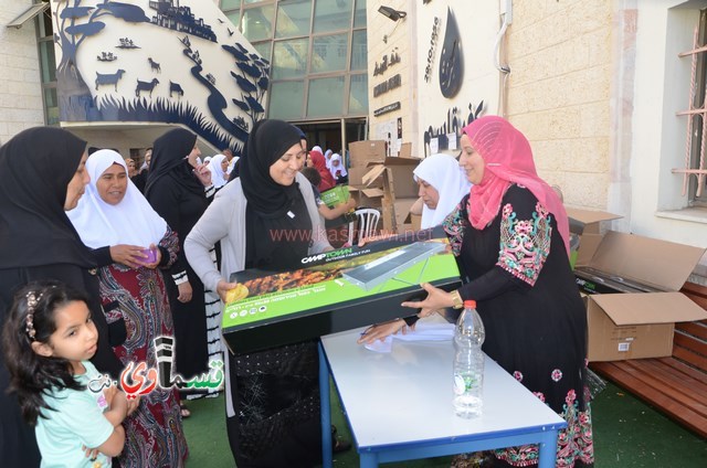 كفرقاسم- فيديو: الرئيس عادل بدير وموظفو البلدية يقفون دقيقة حداد لروح الشهيد احمد ويستقبلون شهر رمضان بتكريم الموظفين